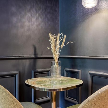 Montaigne Executive Suite Párizs Kültér fotó