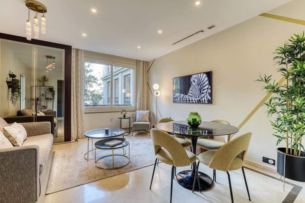 Montaigne Executive Suite Párizs Kültér fotó