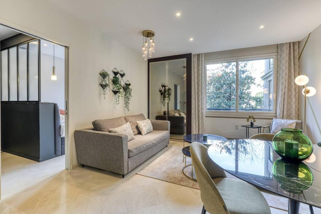 Montaigne Executive Suite Párizs Kültér fotó