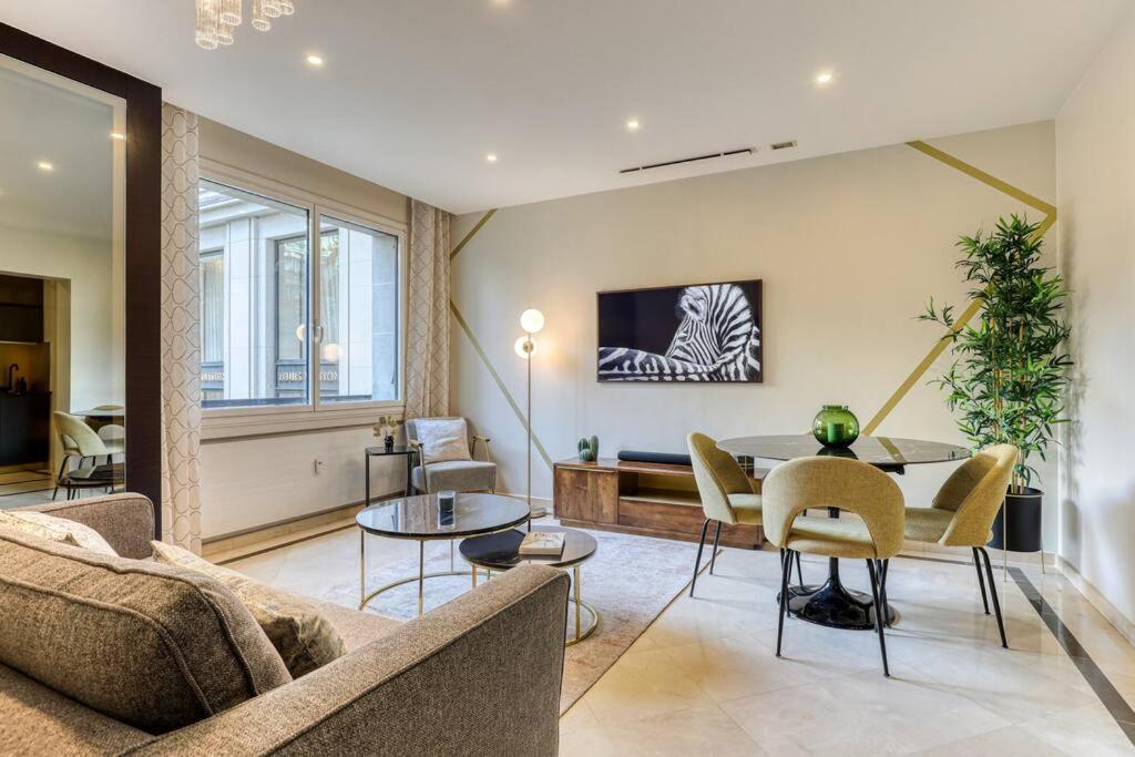 Montaigne Executive Suite Párizs Kültér fotó