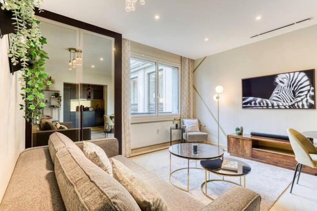 Montaigne Executive Suite Párizs Kültér fotó