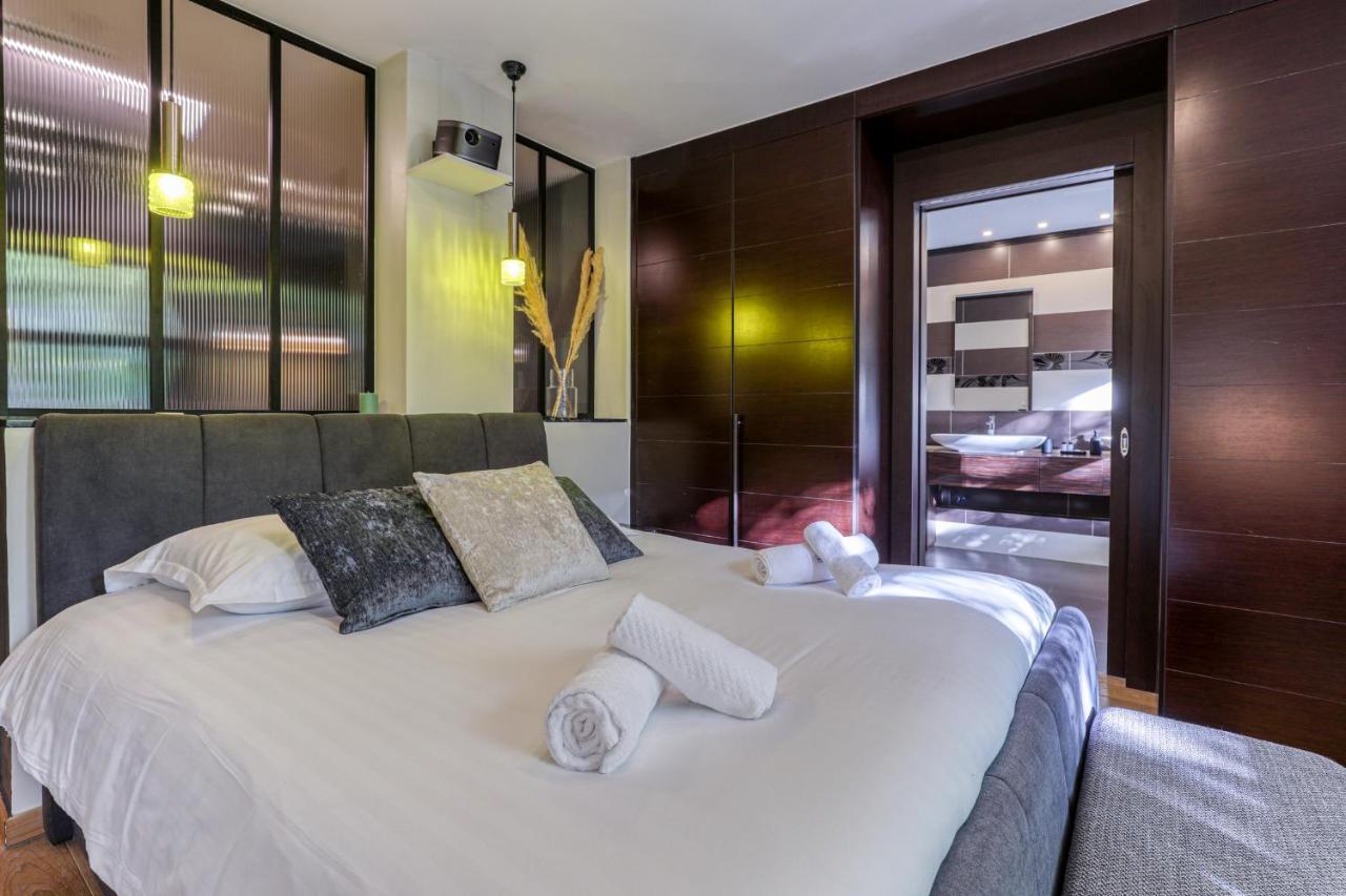 Montaigne Executive Suite Párizs Kültér fotó