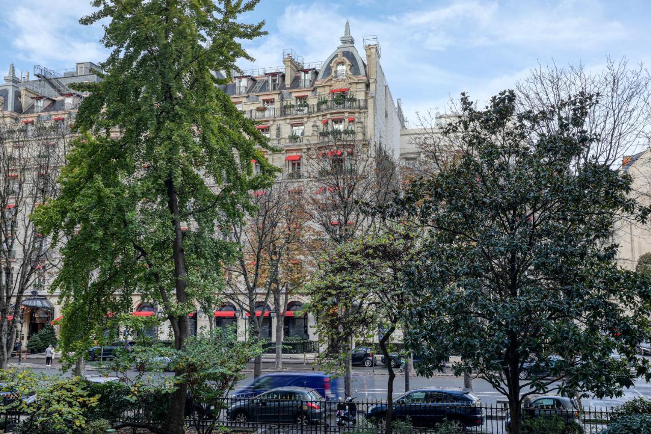 Montaigne Executive Suite Párizs Kültér fotó