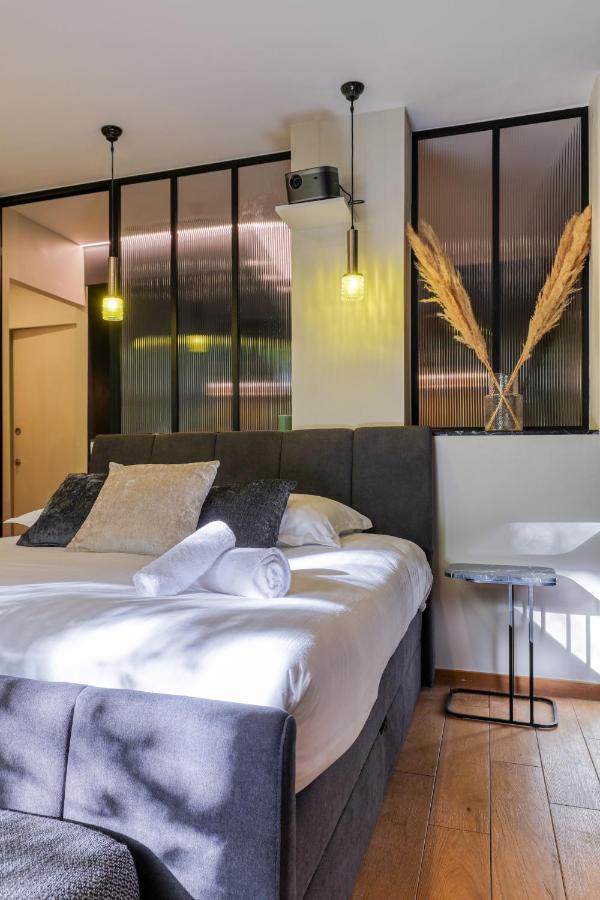 Montaigne Executive Suite Párizs Kültér fotó